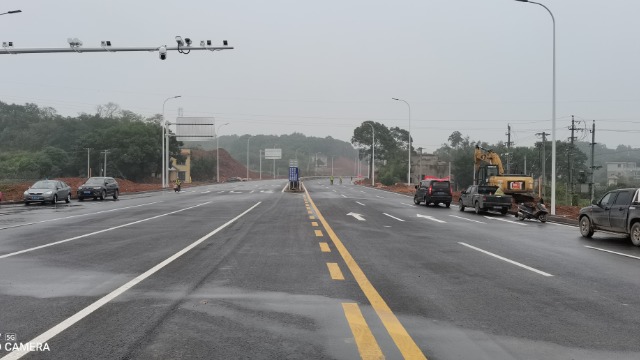 湘莲大道三期顺利通车